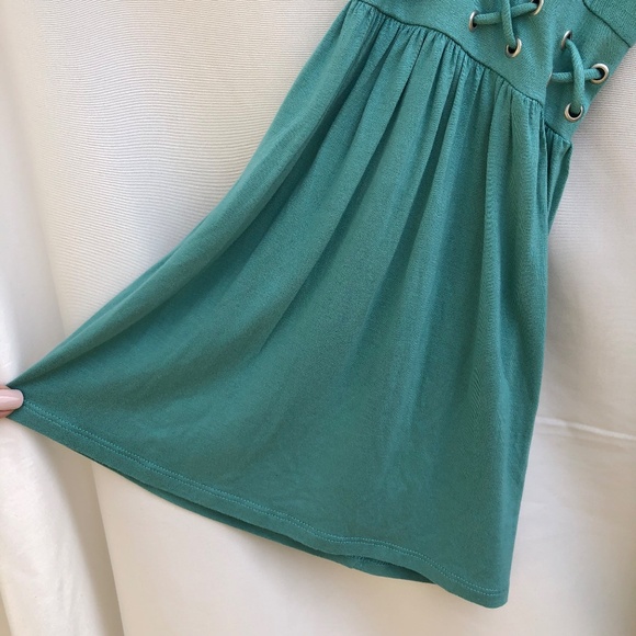 A&I Boho Green Bell Sleeve Top - Picture 3 of 6